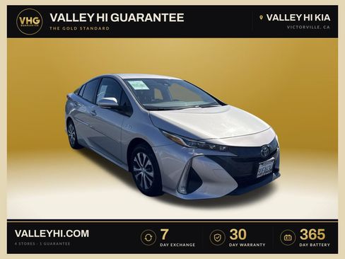 Used 2022 Toyota Prius Prime XLE FWD image 1