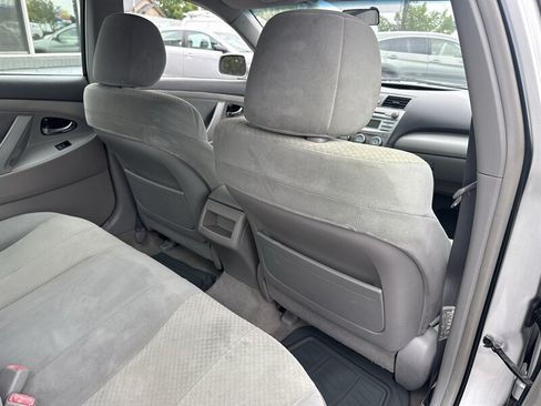 Used 2009 Toyota Camry LE FWD image 40