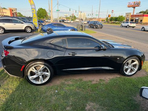 Used 2017 Chevrolet Camaro SS image 6