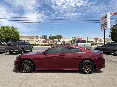Used 2019 Dodge Charger Scat Pack RWD image 18
