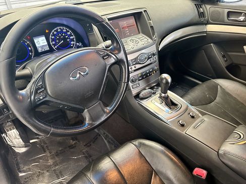Used 2011 INFINITI G37 Journey w/ Premium Pkg image 7