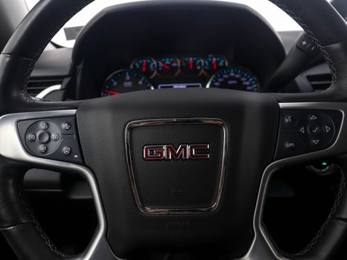 Used 2019 GMC Yukon XL SLT w/ Open Road Package AWD/4WD image 26
