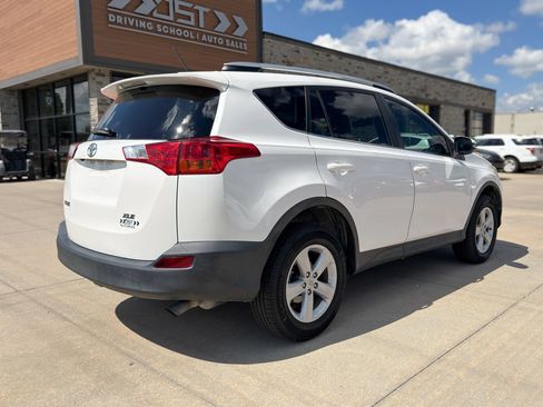 Used 2014 Toyota RAV4 XLE FWD image 8
