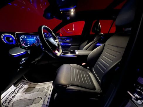 Used 2025 Mercedes-Benz GLC 300 GLC 300 image 30