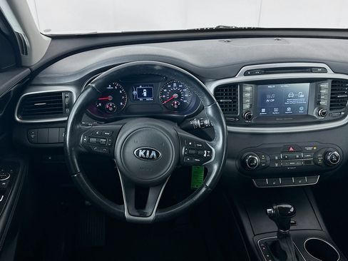 Used 2017 Kia Sorento FWD w/ LX Convenience Package image 17