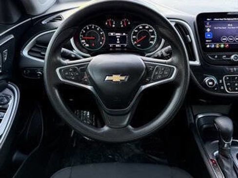 Used 2023 Chevrolet Malibu LT FWD image 14
