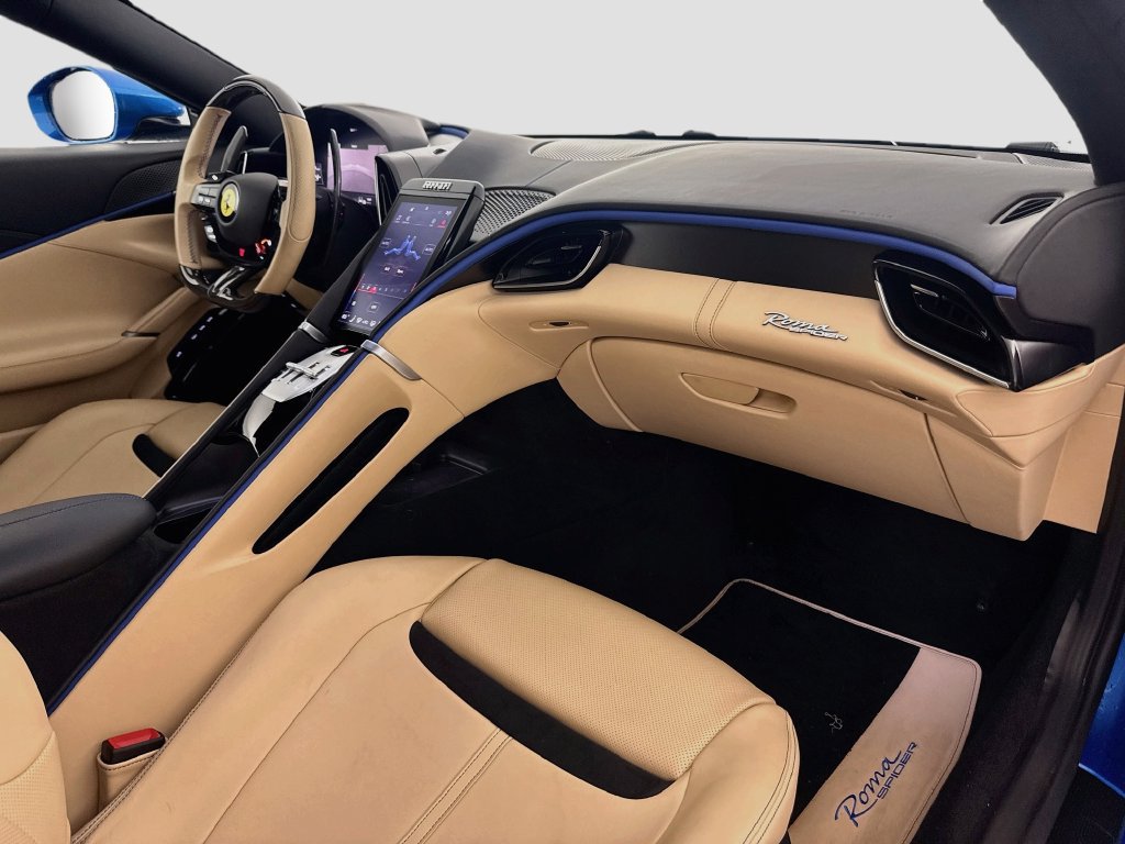 Used 2026 Ferrari Roma Spider RWD image 30