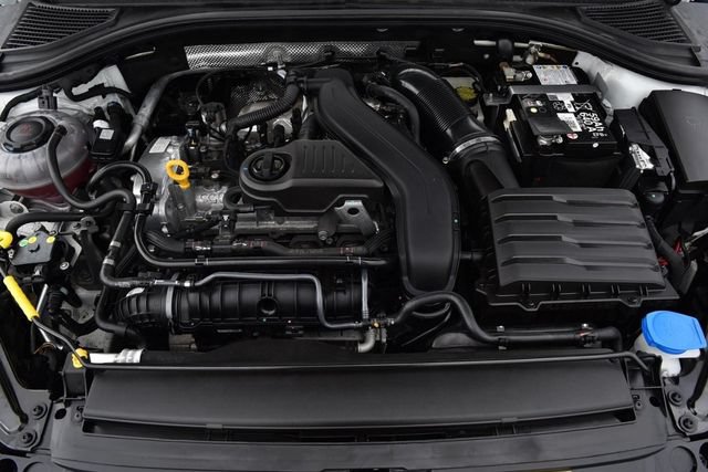 Used 2025 Volkswagen Jetta SE FWD image 25