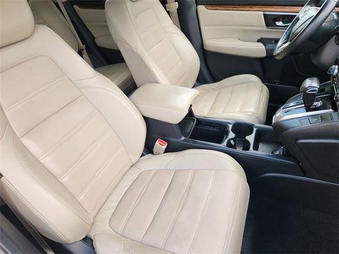 Used 2017 Honda CR-V Touring image 14