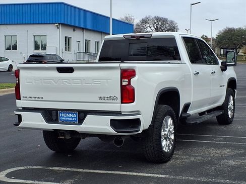 Used 2020 Chevrolet Silverado 2500 High Country w/ Technology Package image 5