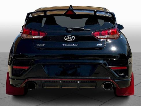 Used 2022 Hyundai Veloster N image 4