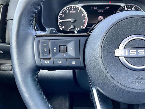 Used 2024 Nissan Pathfinder SL image 18