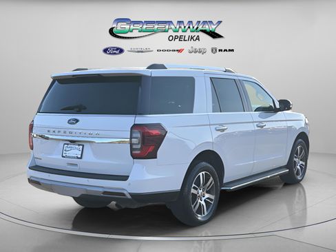 Used 2023 Ford Expedition Limited image 3