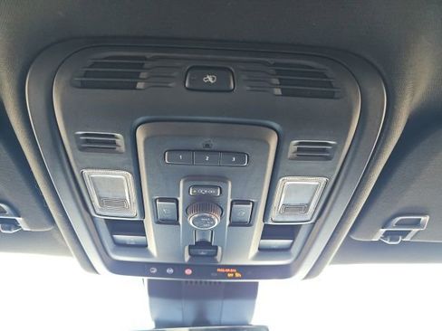 Used 2024 GMC Yukon Denali Ultimate image 44