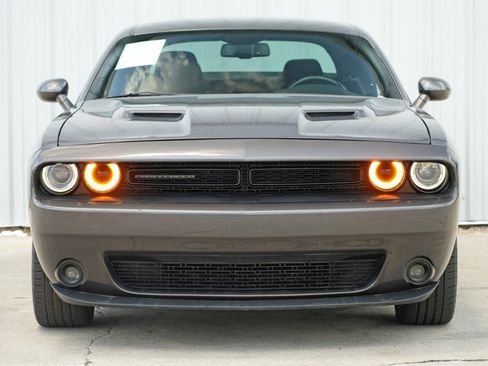 Used 2018 Dodge Challenger SXT w/ Blacktop Package image 6