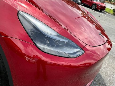 Used 2024 Tesla Model Y Long Range AWD/4WD image 30