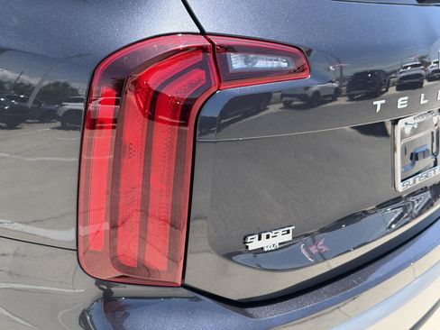 Certified 2025 Kia Telluride S FWD image 10