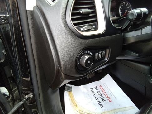 Used 2017 Jeep Renegade Trailhawk image 14