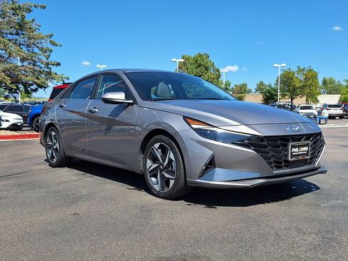Used 2023 Hyundai Elantra Limited image 1