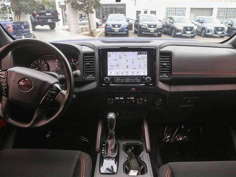 Used 2022 Nissan Frontier Pro-X w/ Technology Package image 12