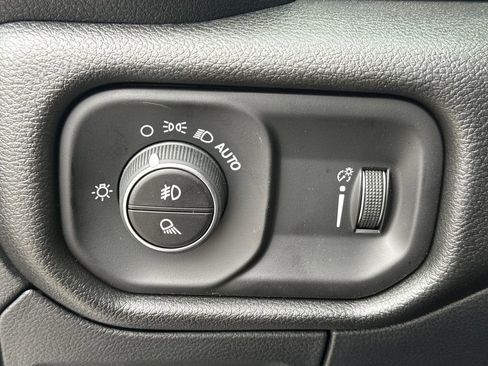New 2026 RAM 1500 Express RWD image 40