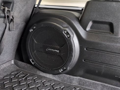 Used 2019 Jeep Wrangler Unlimited Sahara image 40