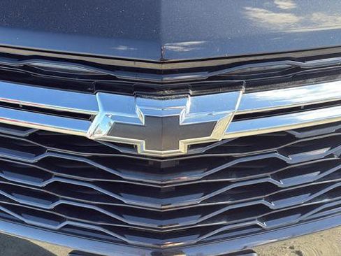 Used 2023 Chevrolet Equinox RS AWD/4WD image 11
