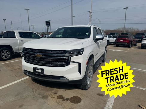 Used 2021 Chevrolet Suburban Premier w/ Premium Package image 2
