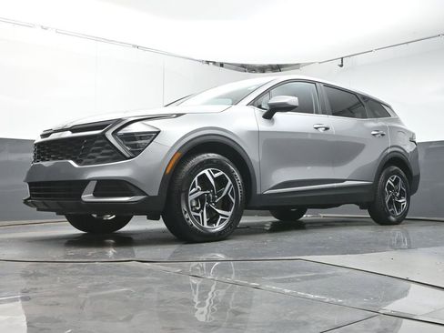 Used 2024 Kia Sportage LX image 30