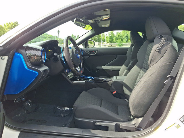 Used 2022 Toyota GR86 RWD image 12