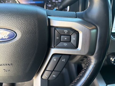Used 2022 Ford F250 Platinum image 21