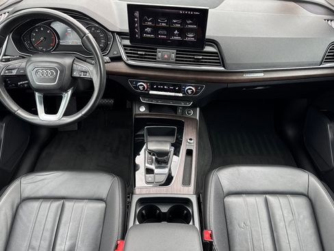 Used 2023 Audi Q5 2.0T Premium w/ Convenience Package image 10