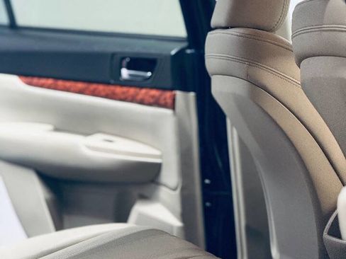 Used 2011 Subaru Outback 2.5i Limited image 6