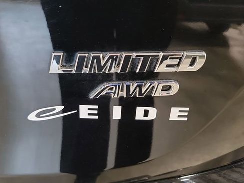 Used 2017 Toyota RAV4 Limited w/ Advanced Technology Package AWD/4WD image 17