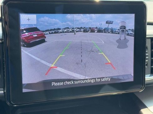 Used 2020 Ford Explorer XLT w/ Equipment Group 202A AWD/4WD image 21