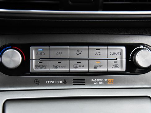 Used 2021 Hyundai Kona Limited FWD image 24