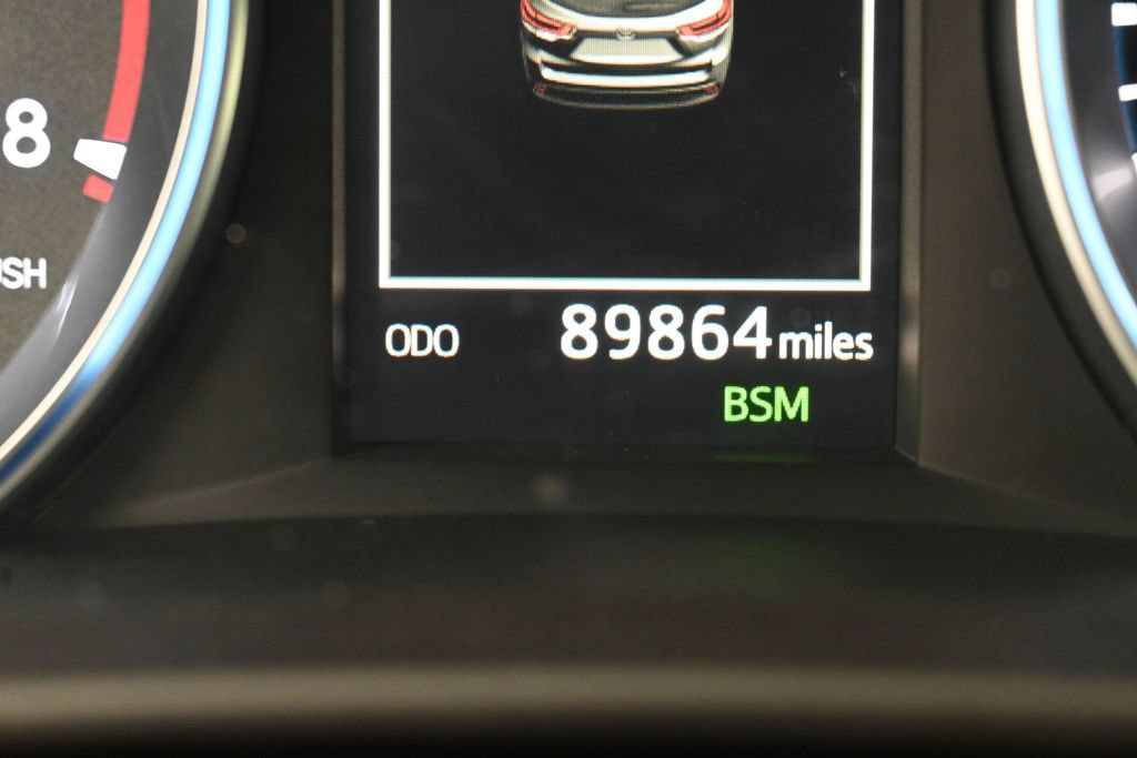 Used 2017 Toyota Highlander XLE FWD image 19