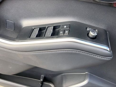 New 2026 Toyota Highlander Limited AWD/4WD image 18
