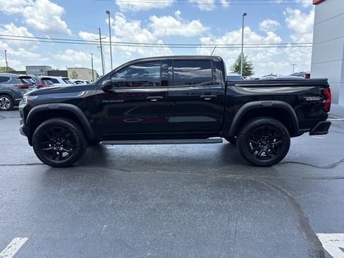 Used 2024 Chevrolet Colorado Trail Boss AWD/4WD image 11