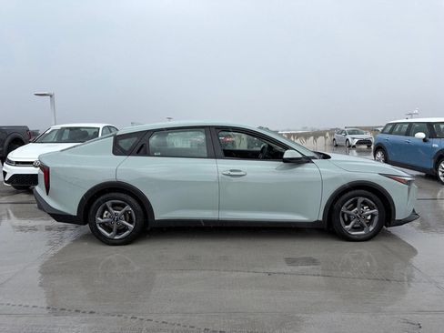 Used 2025 Kia K4 FWD image 3