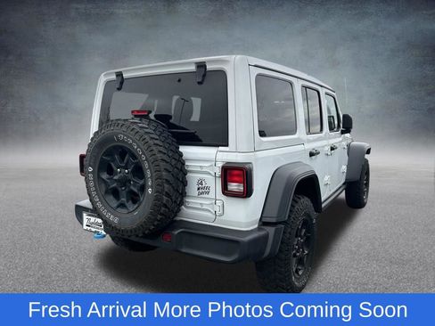 Used 2023 Jeep Wrangler Unlimited w/ Sun & Screen Package image 5