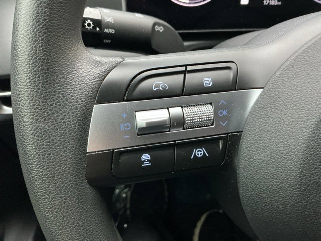 Certified 2025 Hyundai Tucson SE FWD image 20