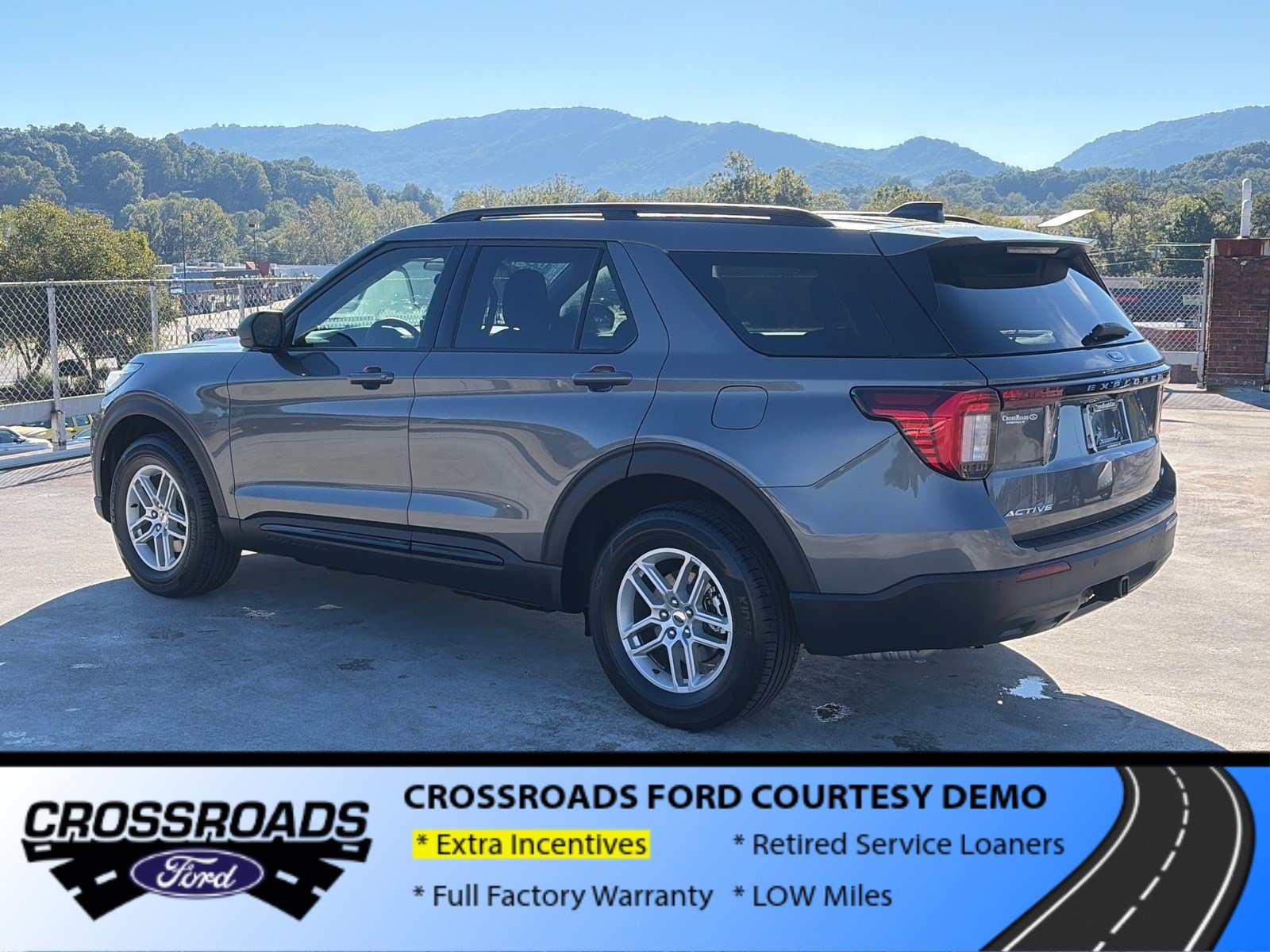 New 2026 Ford Explorer Active AWD/4WD image 4