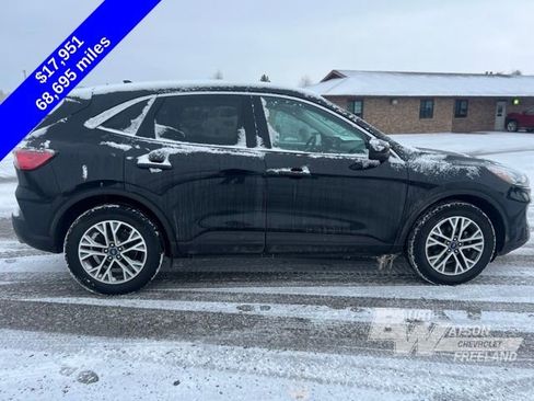 Used 2022 Ford Escape SEL w/ Class II Trailer Tow Package image 7