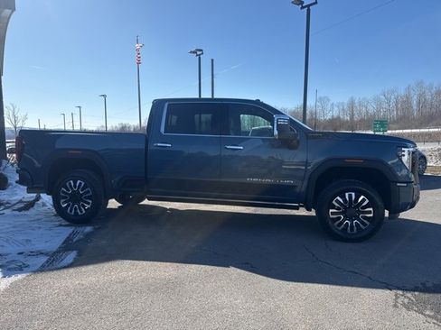 Used 2025 GMC Sierra 2500 Denali Ultimate image 7