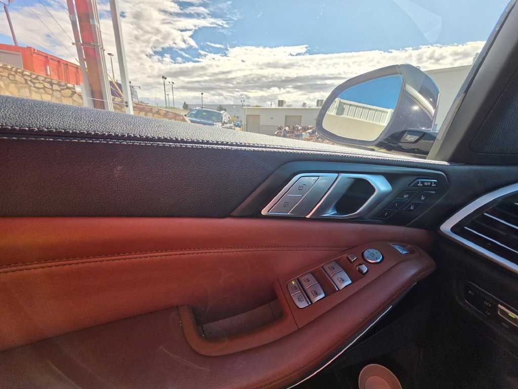 Used 2022 BMW X7 xDrive40i w/ Executive Package AWD/4WD image 14