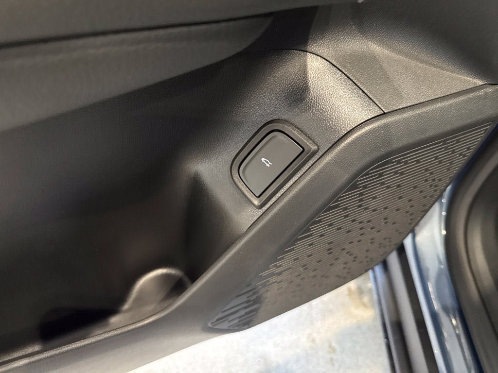 New 2027 GMC Terrain Denali w/ LPO, Floor Liner Package AWD/4WD image 26