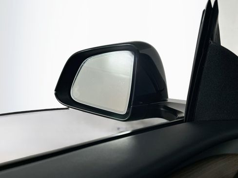 Used 2024 Tesla Model Y Long Range RWD image 16