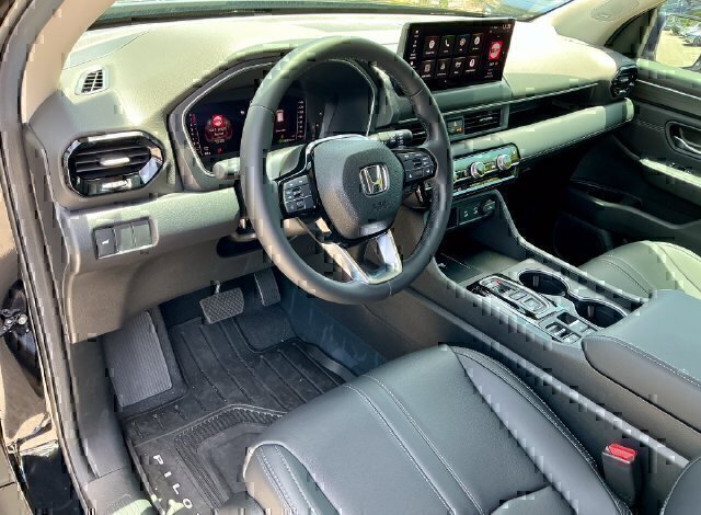 New 2026 Honda Pilot Touring image 17