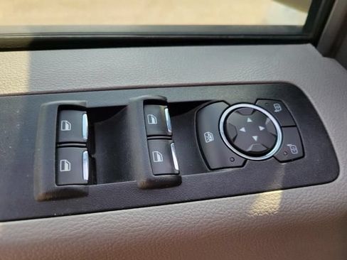 Used 2017 Ford F150 XLT w/ Equipment Group 302A Luxury AWD/4WD image 17